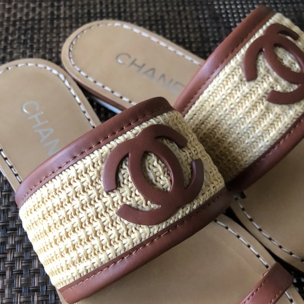 Chanel Tan & Natural Raffia Slide Sandals size 38 - Picture 4 of 6